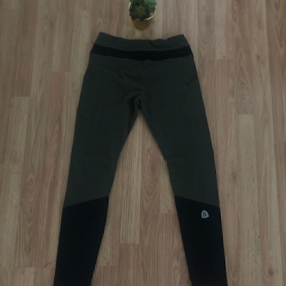 SIERRA DESIGNS Olive Green/Black Leggings - Picture 10 of 10